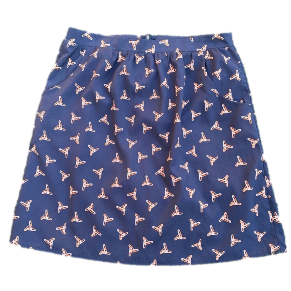 everly brand Sz-M navy & orange safety pin skirt. With pockets 😍